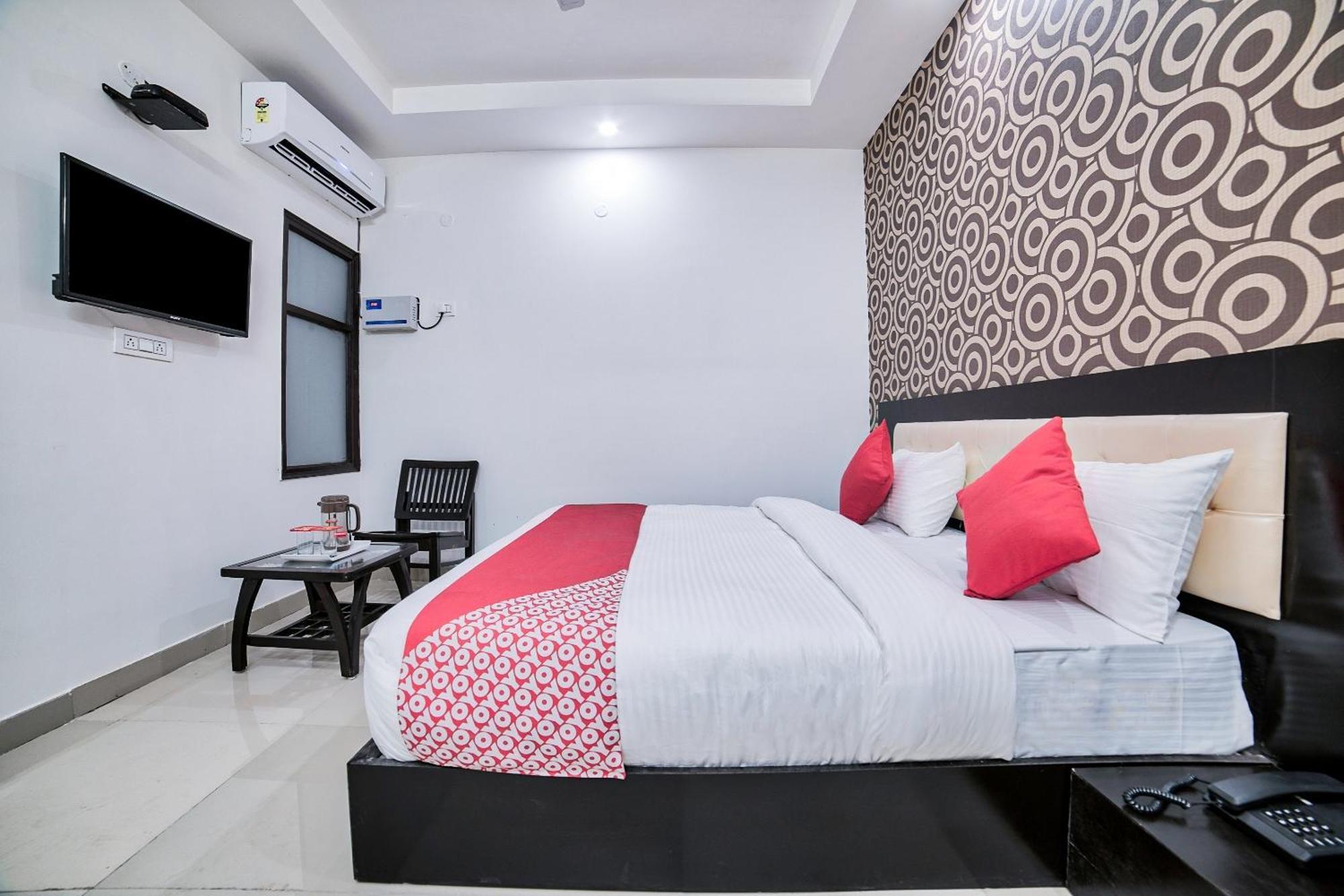 Hotel O Crown Residency Faridabad Exterior foto